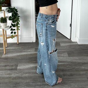 Zara Baggy Barrel Jean Midrise, Size 8, Distressed